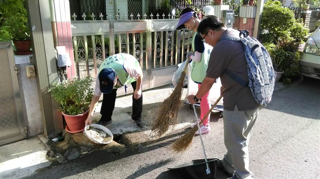 清除積水容器